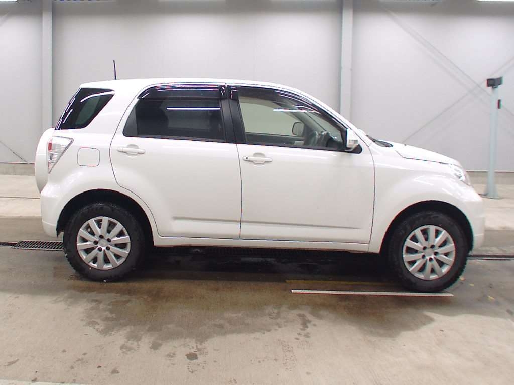 DAIHATSU BE-GO