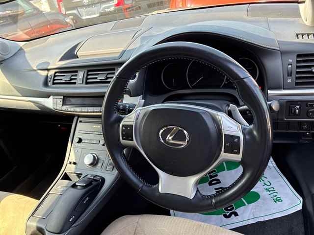 LEXUS CT200H