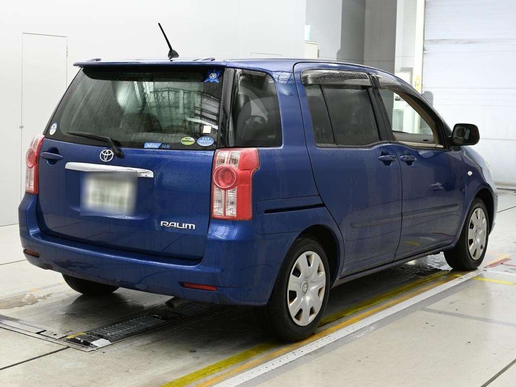 TOYOTA RAUM