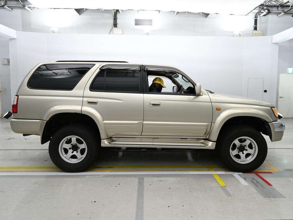 TOYOTA HILUX SURF