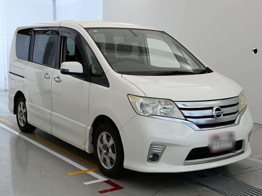 NISSAN SERENA