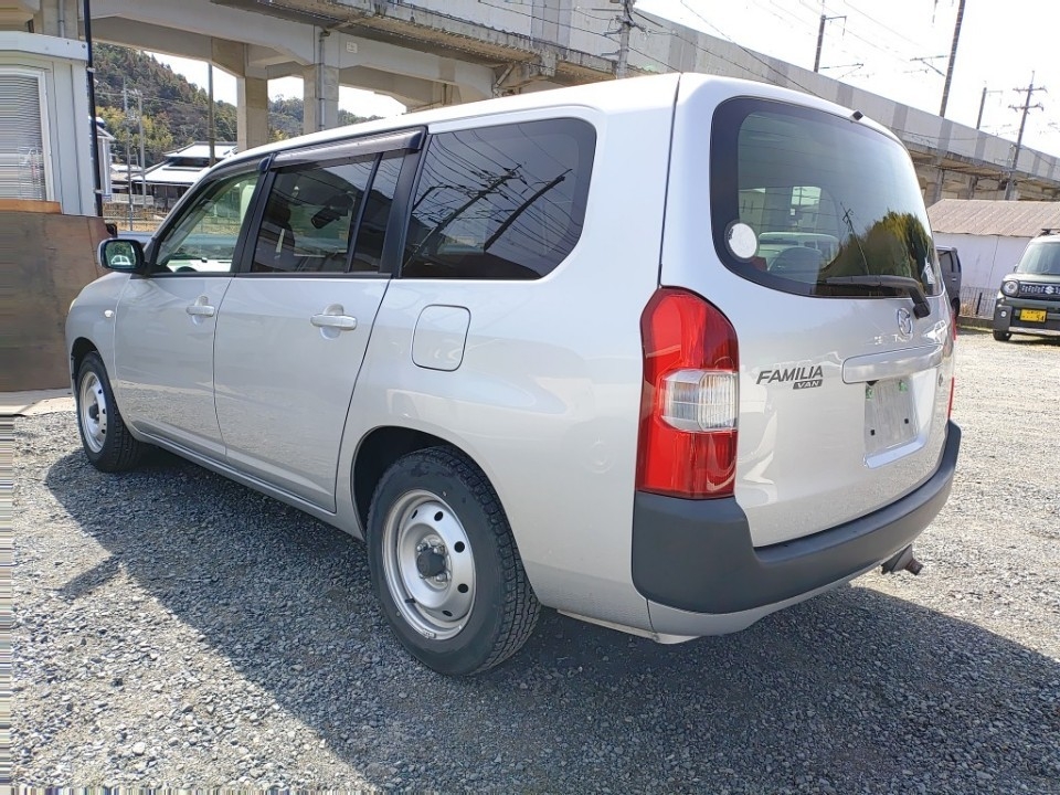 MAZDA FAMILIA
