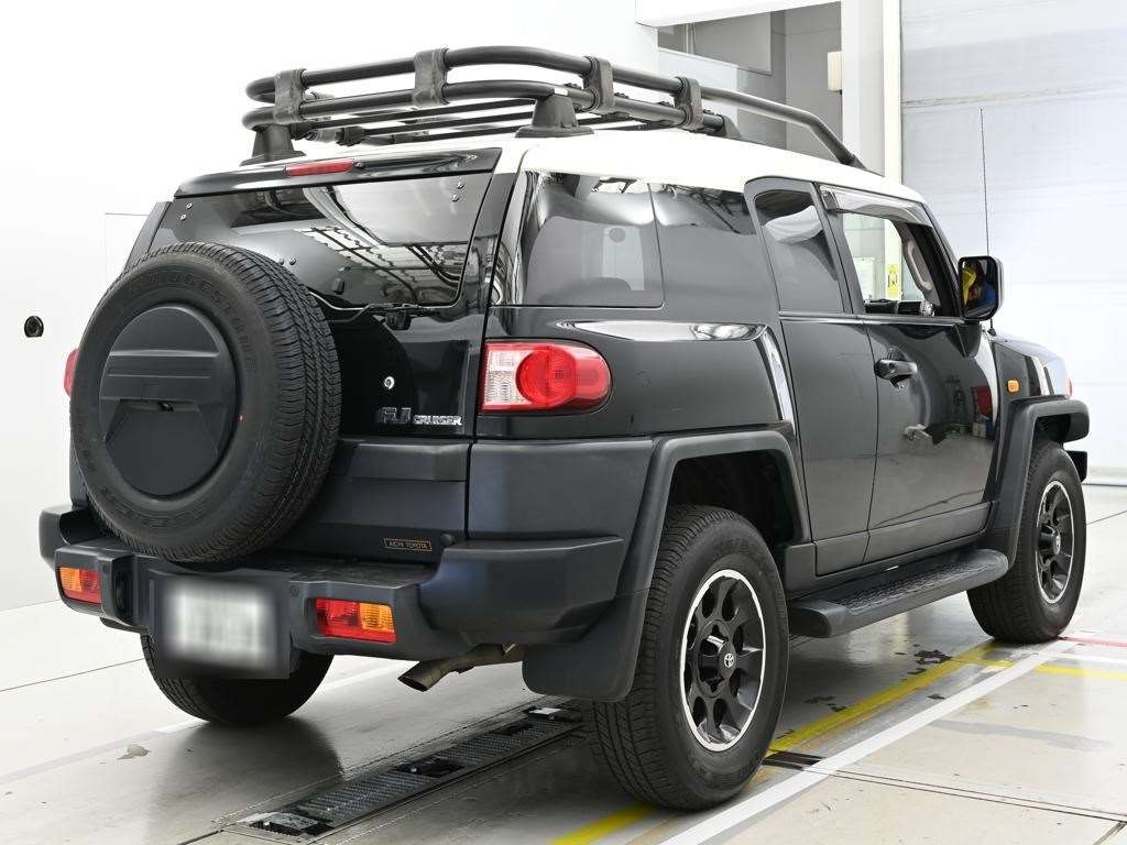 TOYOTA FJ CRUISER