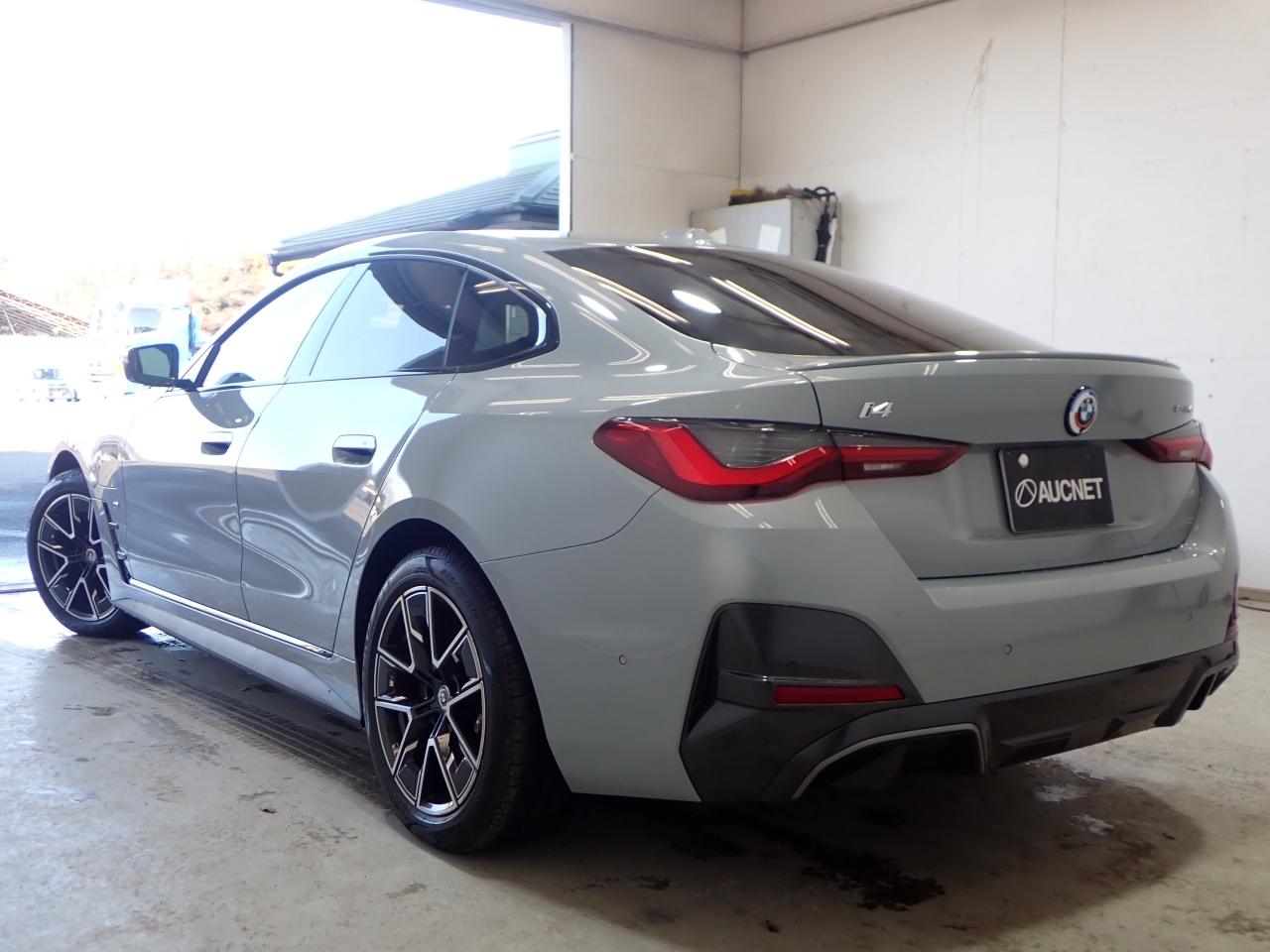 BMW I4
