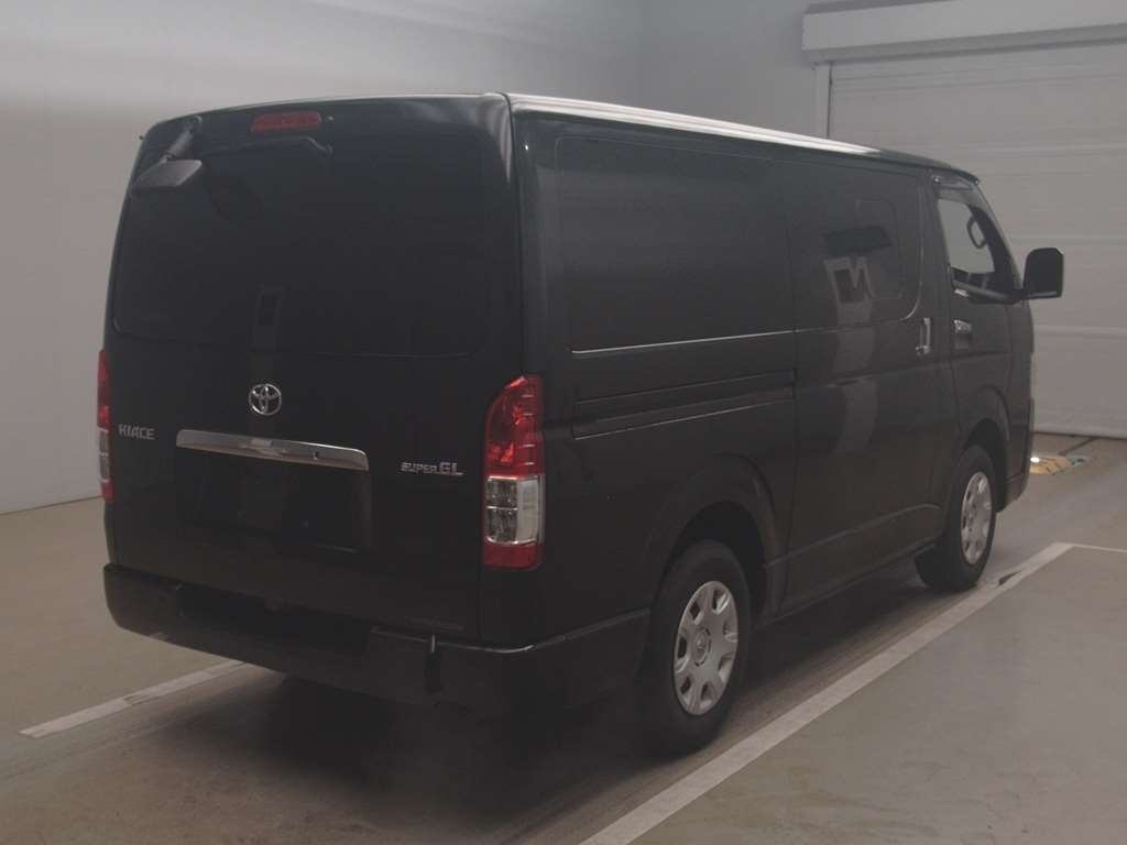 TOYOTA REGIUS ACE