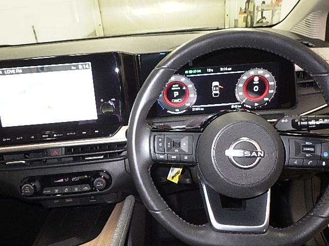 NISSAN AURA