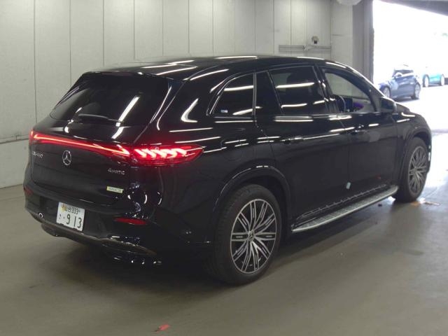 MERCEDES-BENZ EQS SUV