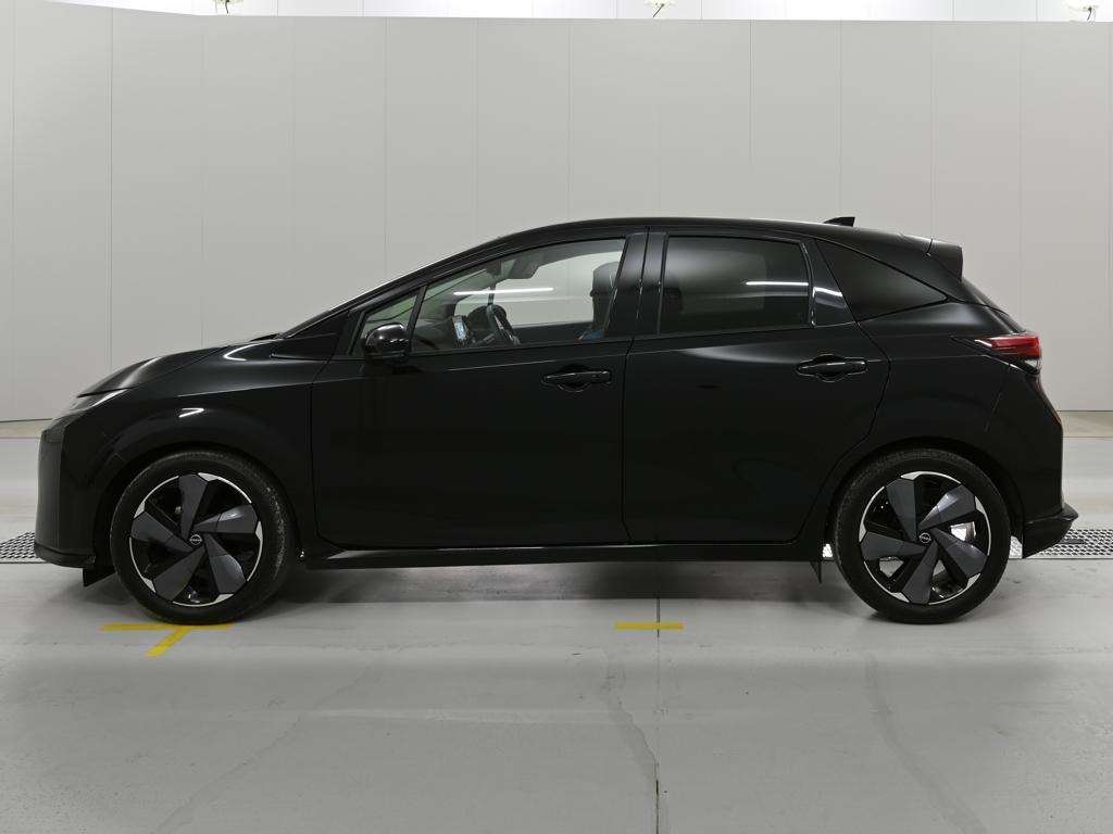 NISSAN AURA