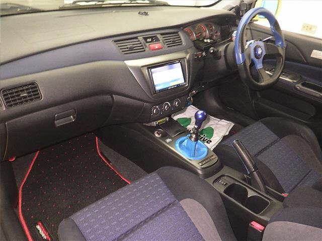 MITSUBISHI LANCER EVOLUTION