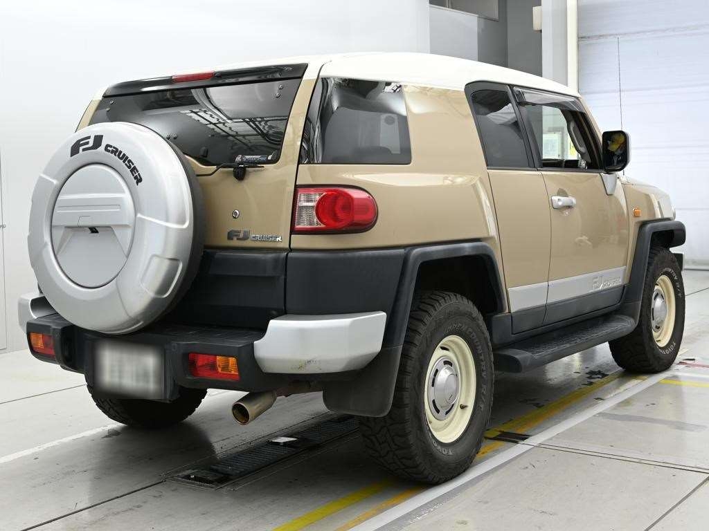 TOYOTA FJ CRUISER