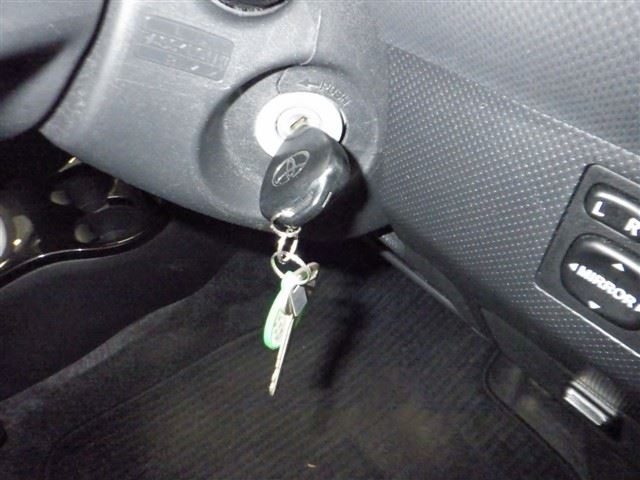 TOYOTA IST