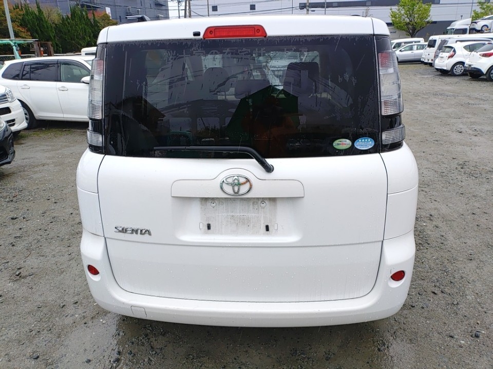 TOYOTA SIENTA