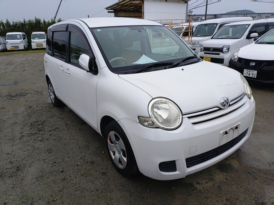 TOYOTA SIENTA