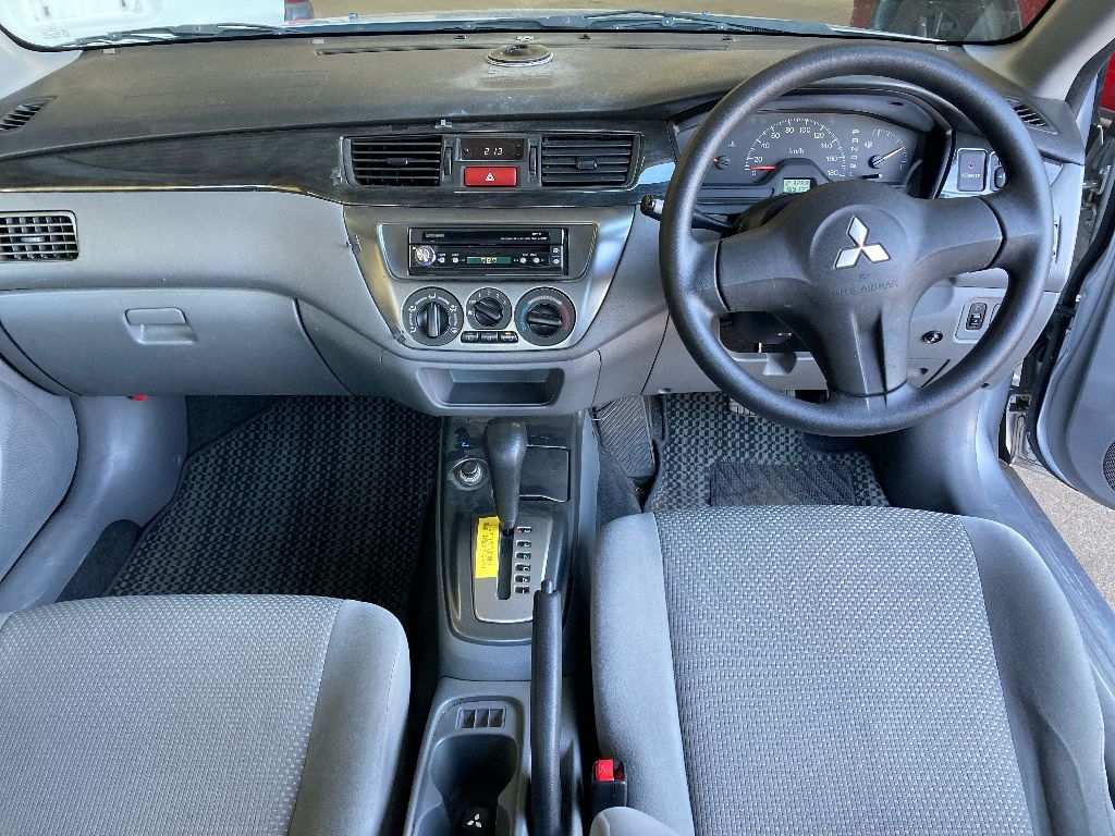 MITSUBISHI LANCER