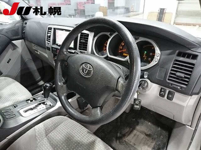 TOYOTA HILUX SURF