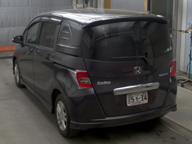 HONDA FREED SPIKE