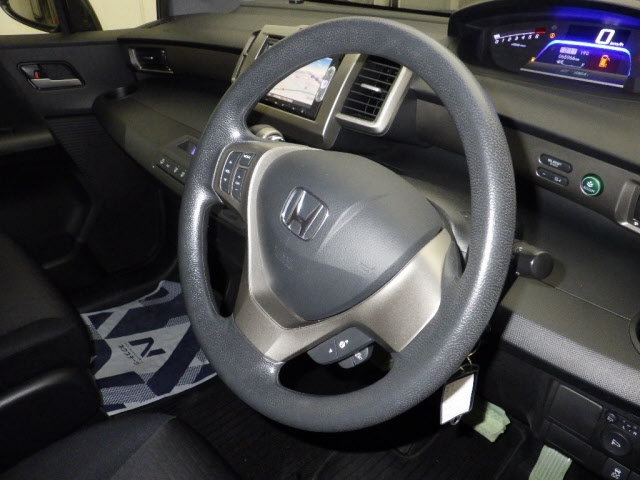 HONDA FREED SPIKE