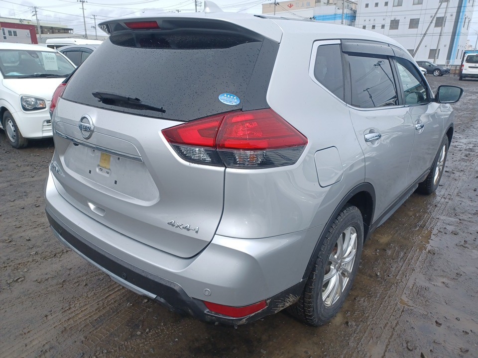 NISSAN X-TRAIL