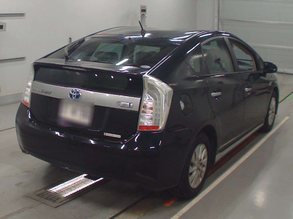 TOYOTA PRIUS PHV