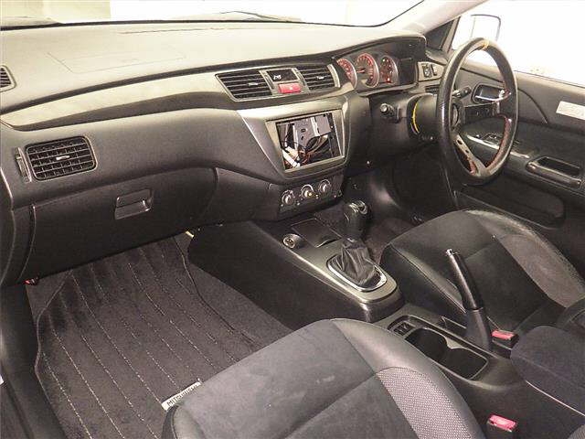 MITSUBISHI LANCER EVOLUTION