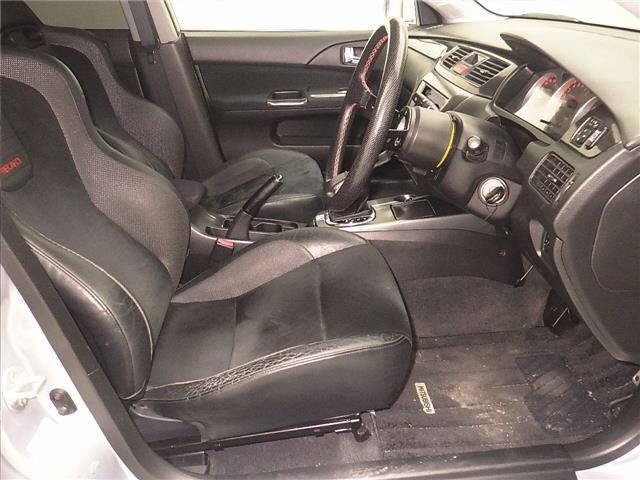 MITSUBISHI LANCER EVOLUTION