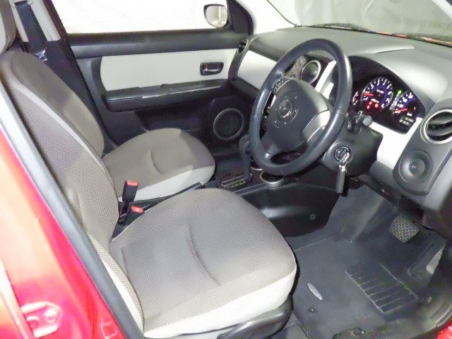 MAZDA VERISA