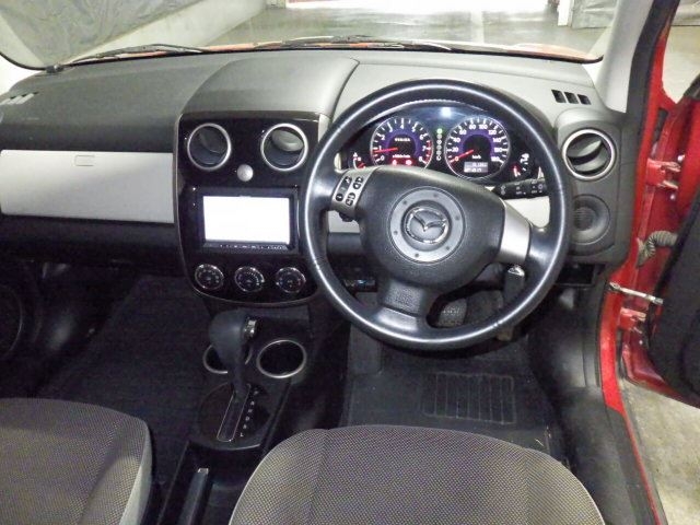 MAZDA VERISA