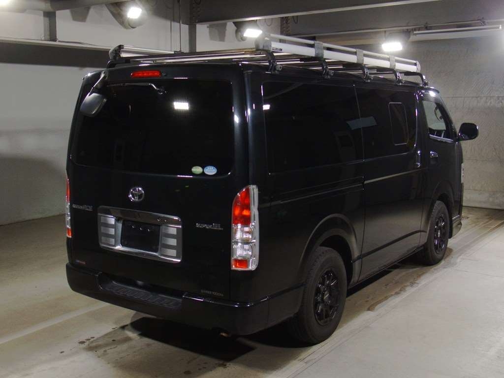 TOYOTA REGIUS ACE