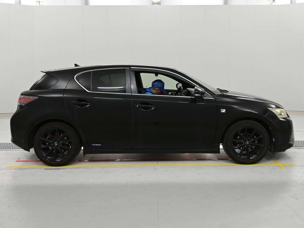 LEXUS CT200H