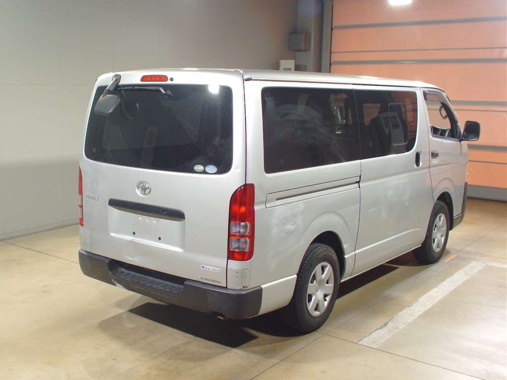 TOYOTA REGIUS ACE