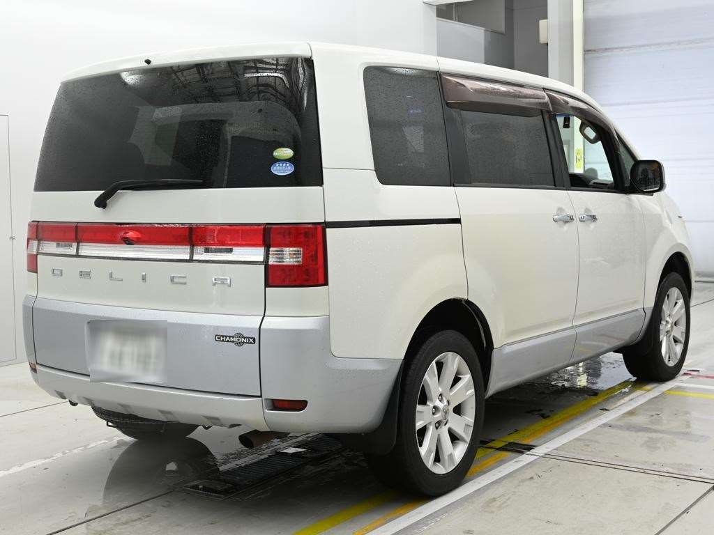 MITSUBISHI DELICA D:5