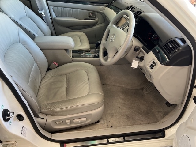 TOYOTA BREVIS