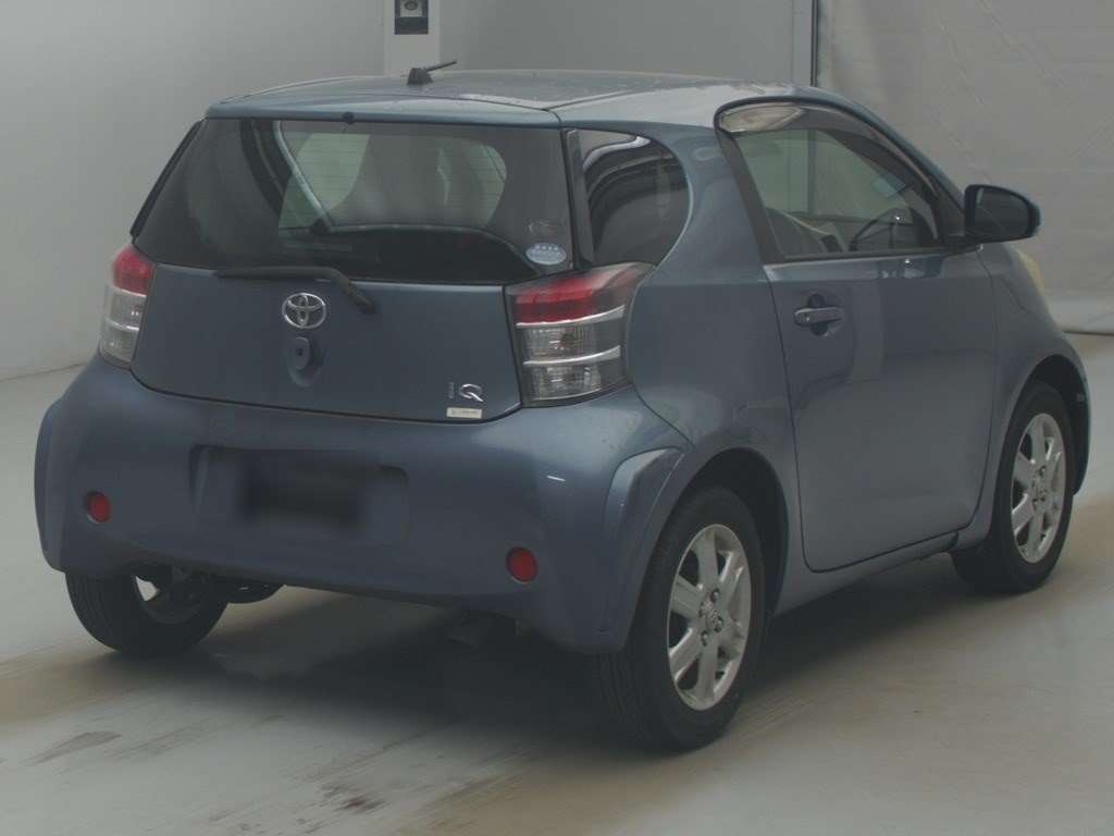 TOYOTA IQ