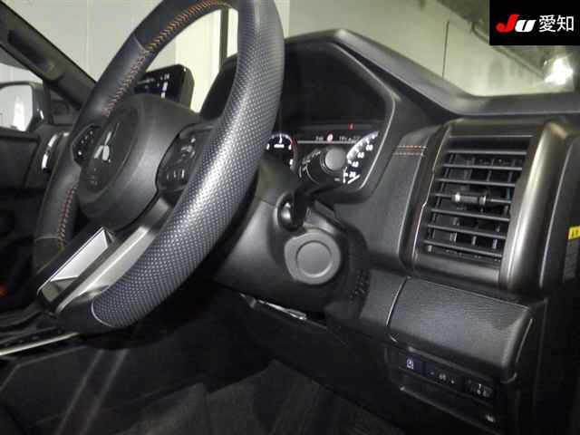 MITSUBISHI TRITON
