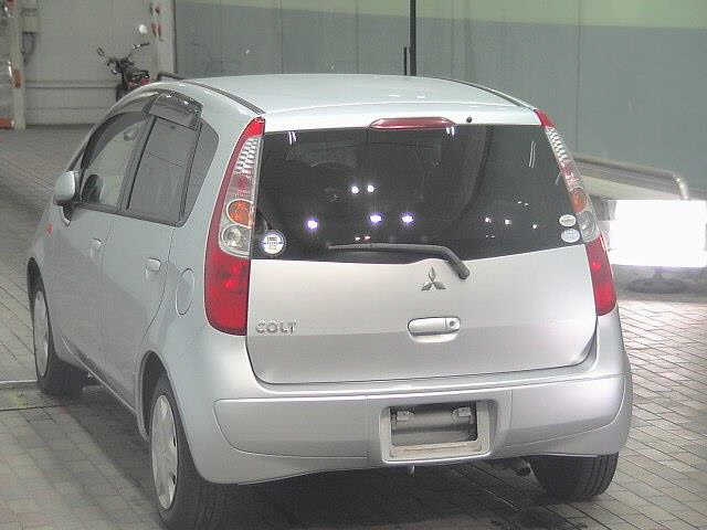 MITSUBISHI COLT