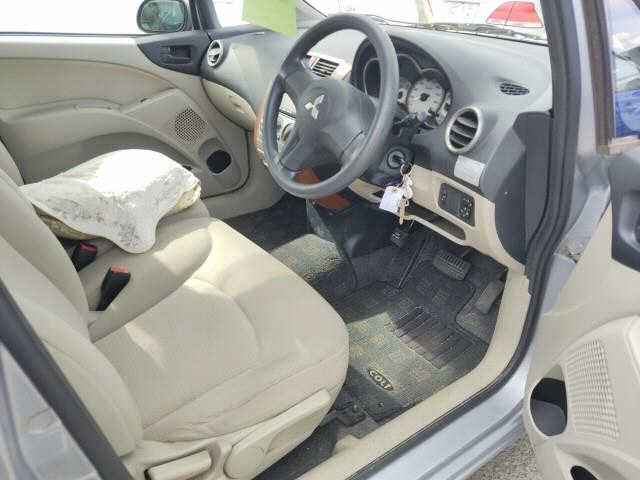 MITSUBISHI COLT
