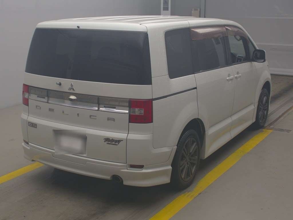 MITSUBISHI DELICA D:5