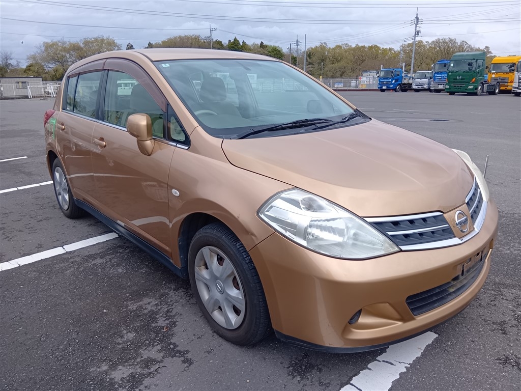 Nissan Tiida