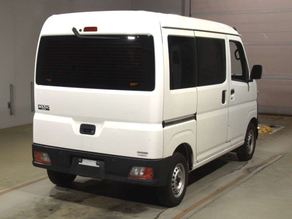 TOYOTA PIXIS VAN