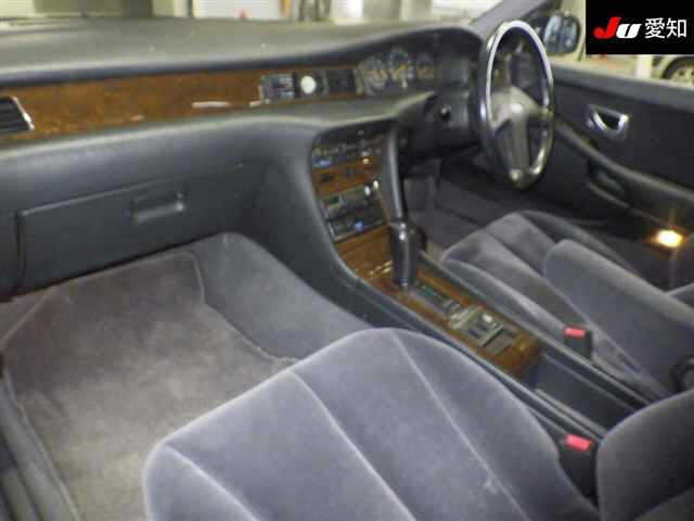 MITSUBISHI DIAMANTE