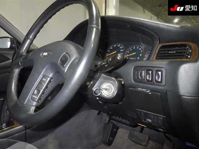 MITSUBISHI DIAMANTE