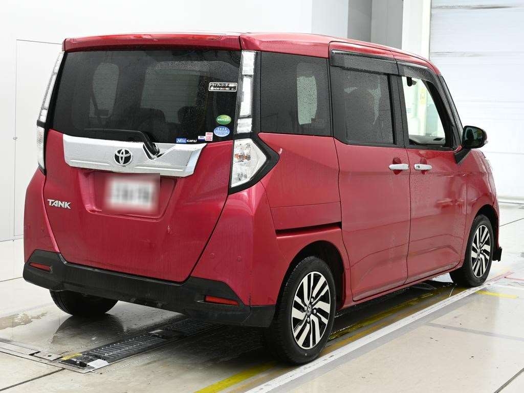TOYOTA TANK