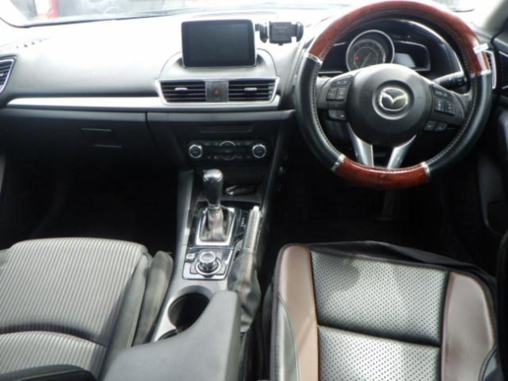 MAZDA AXELA