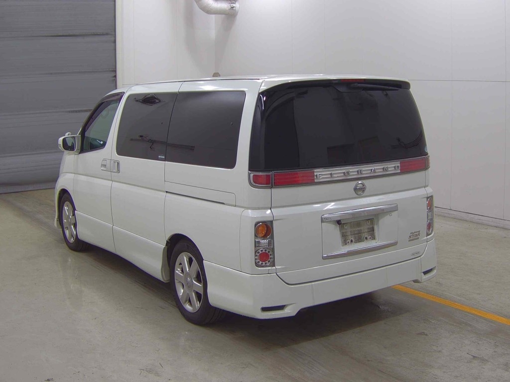 NISSAN ELGRAND