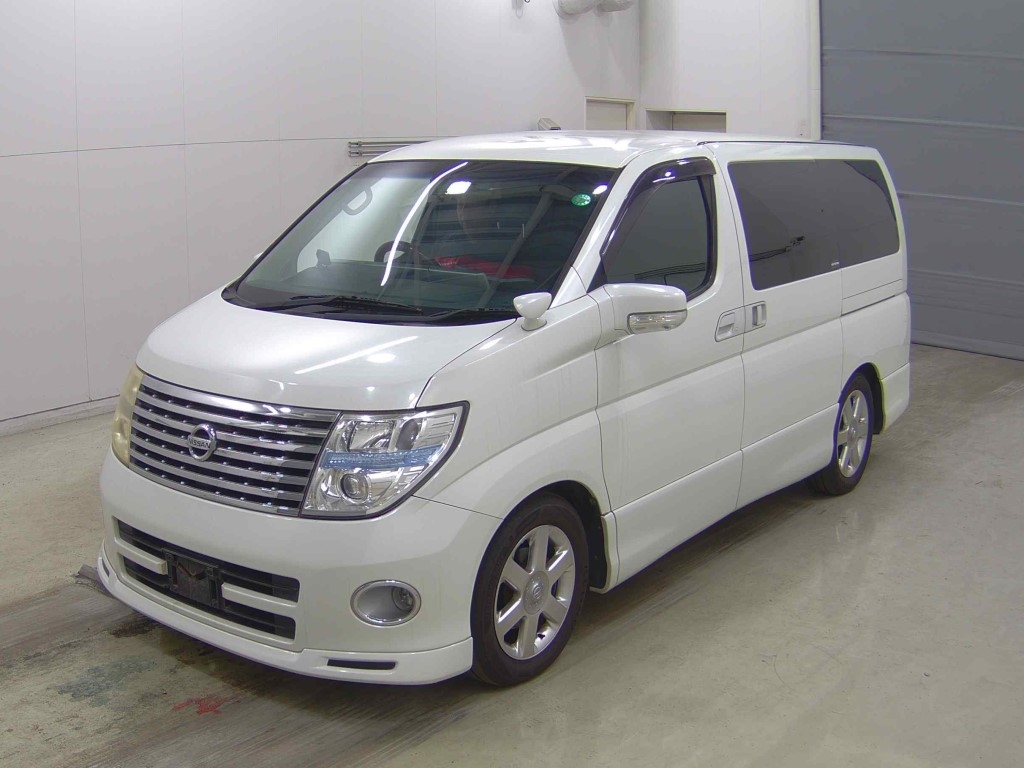 NISSAN ELGRAND