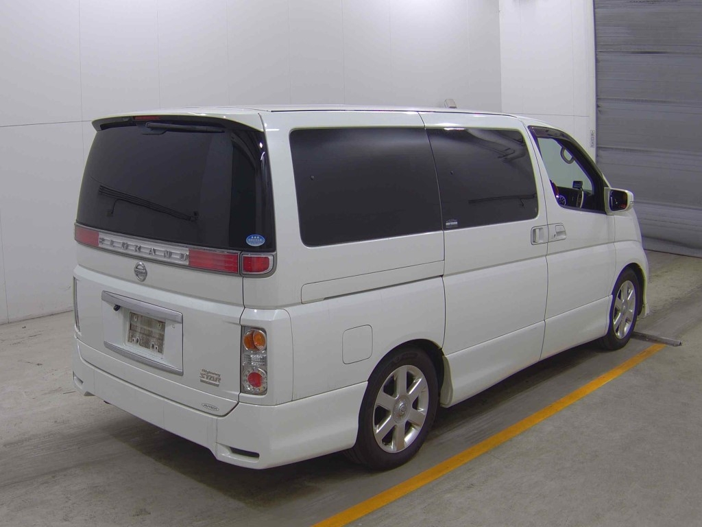 NISSAN ELGRAND