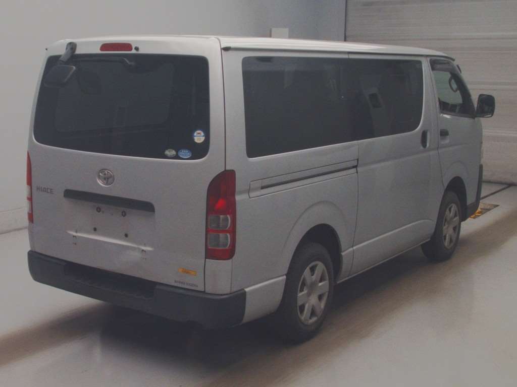 TOYOTA REGIUS ACE