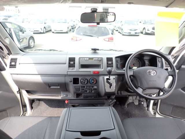 TOYOTA REGIUS ACE