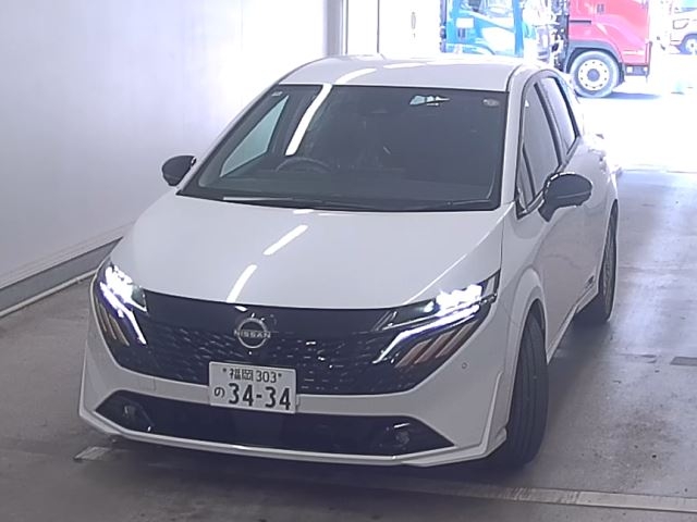 NISSAN AURA