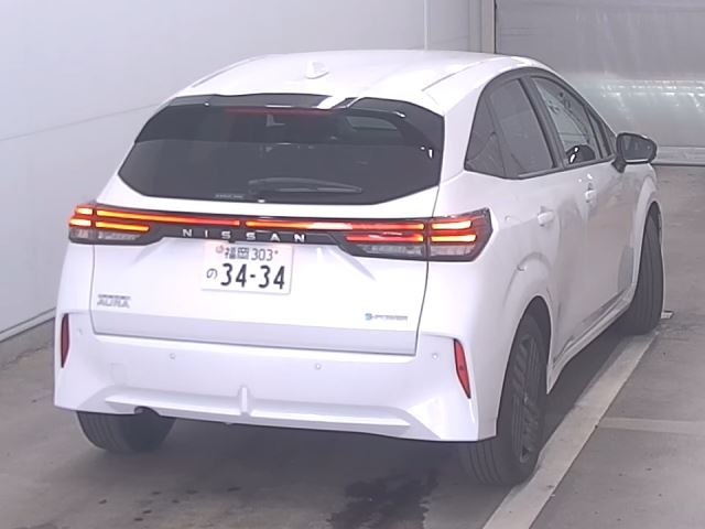 NISSAN AURA